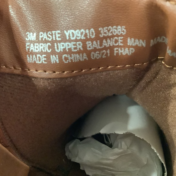 NWT Girl’s Paste Chestnut Color Ankle Boots. Size 3M. - Picture 11 of 13